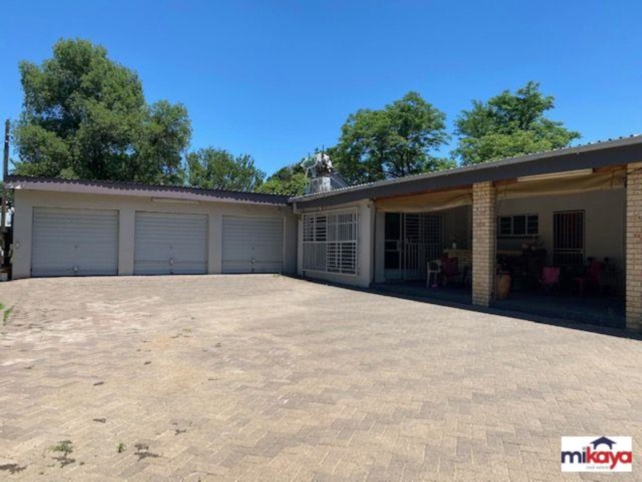 4 Bedroom Property for Sale in Roodewal Free State